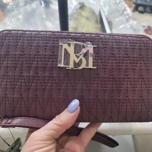 Badgley Mischka NWT WRISTLET